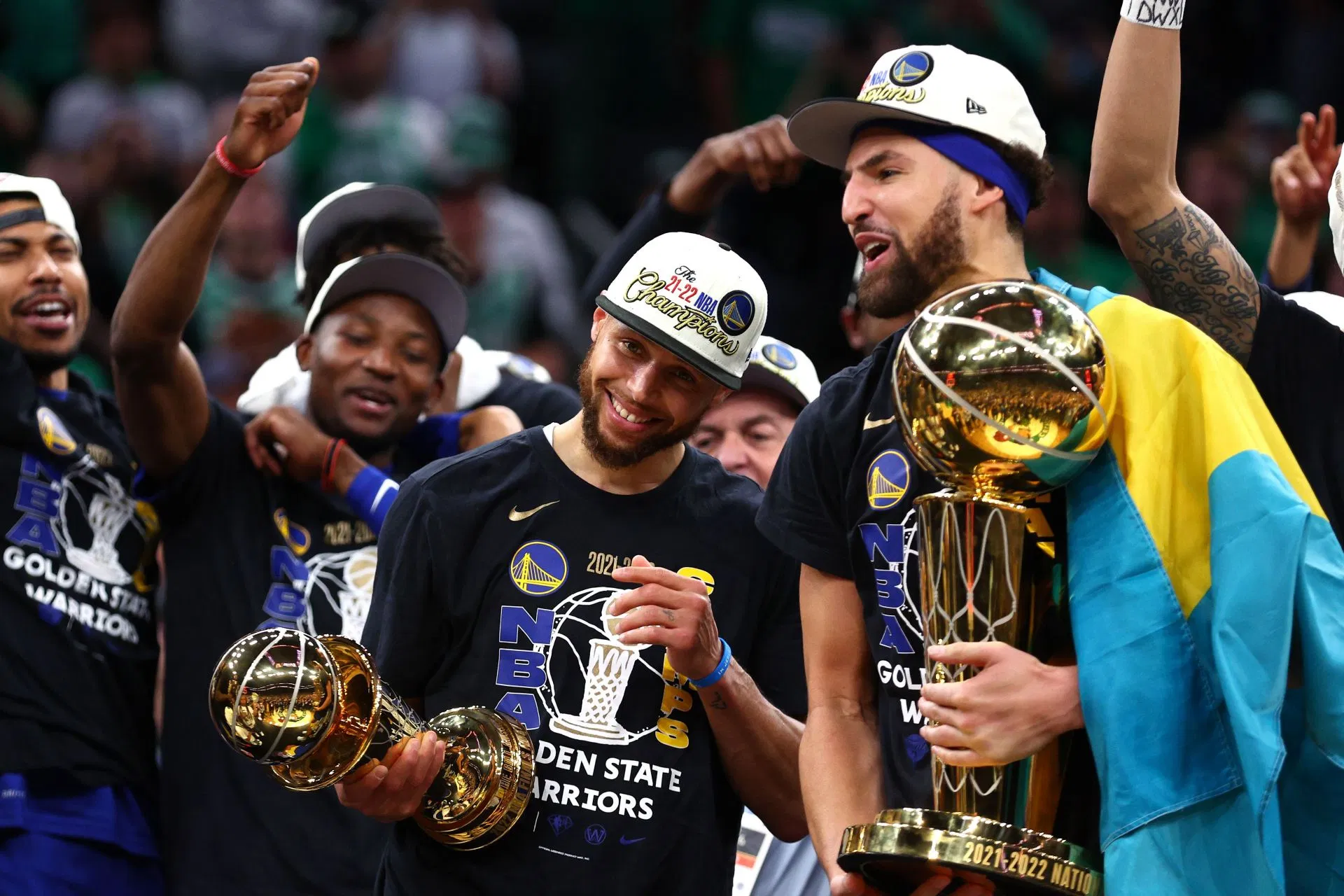 “He was basically crying on the bench by himself, and Steph and Draymond both came out there” - Steve Kerr say