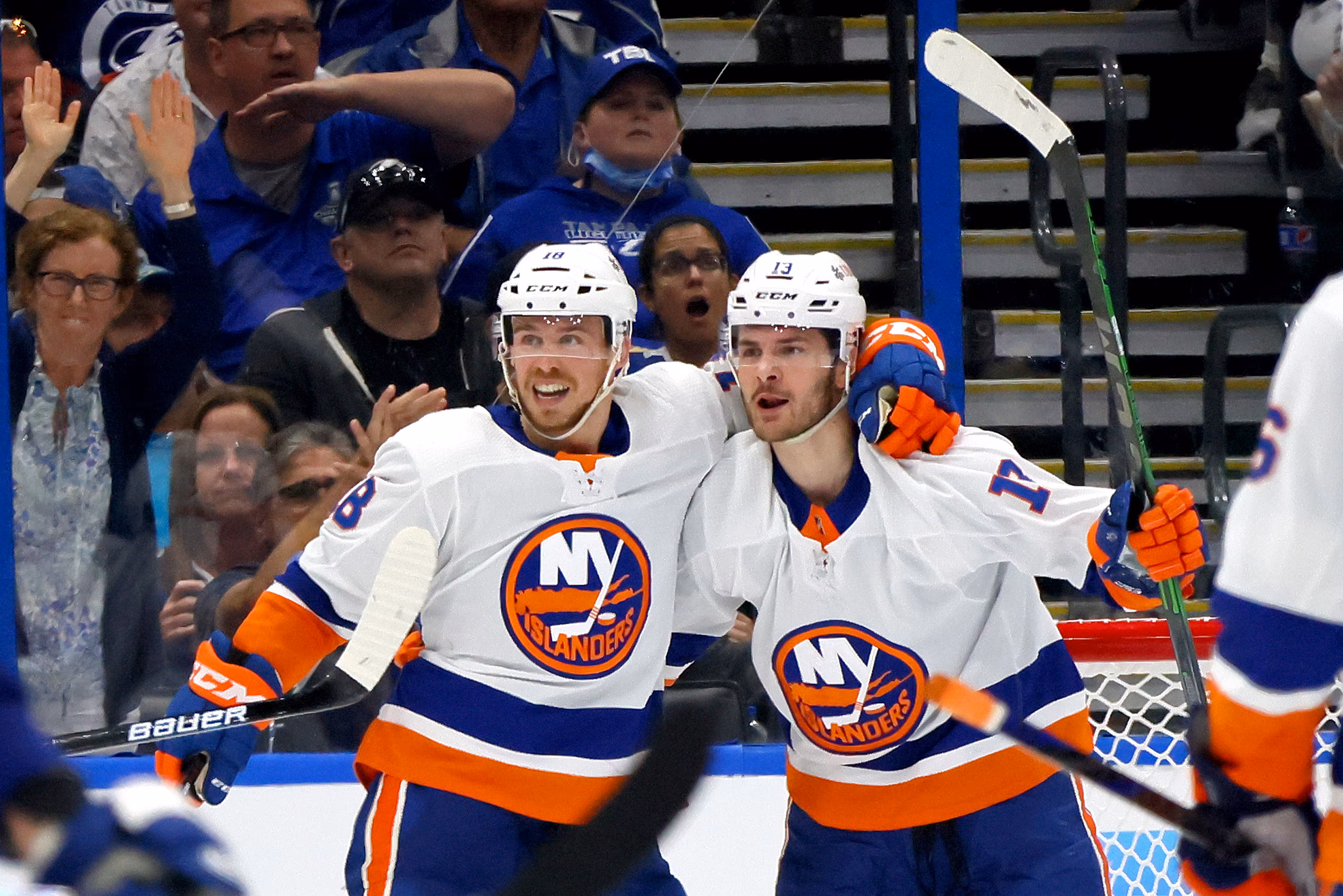 Islanders Win Game 1 vs. Lightning, Take Home-Ice Advantage in Stanley Cup Semifinals