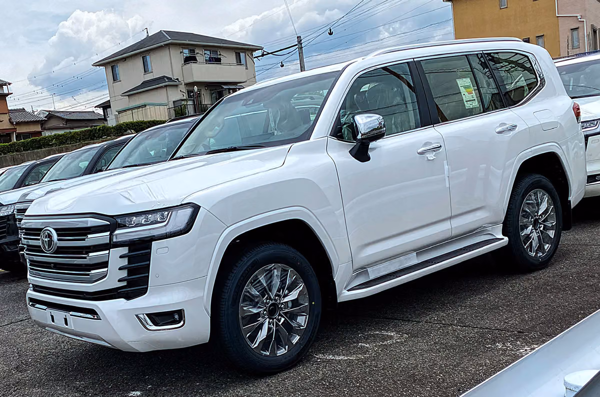 All-new Toyota Land Cruiser LC300 global debut on June 9