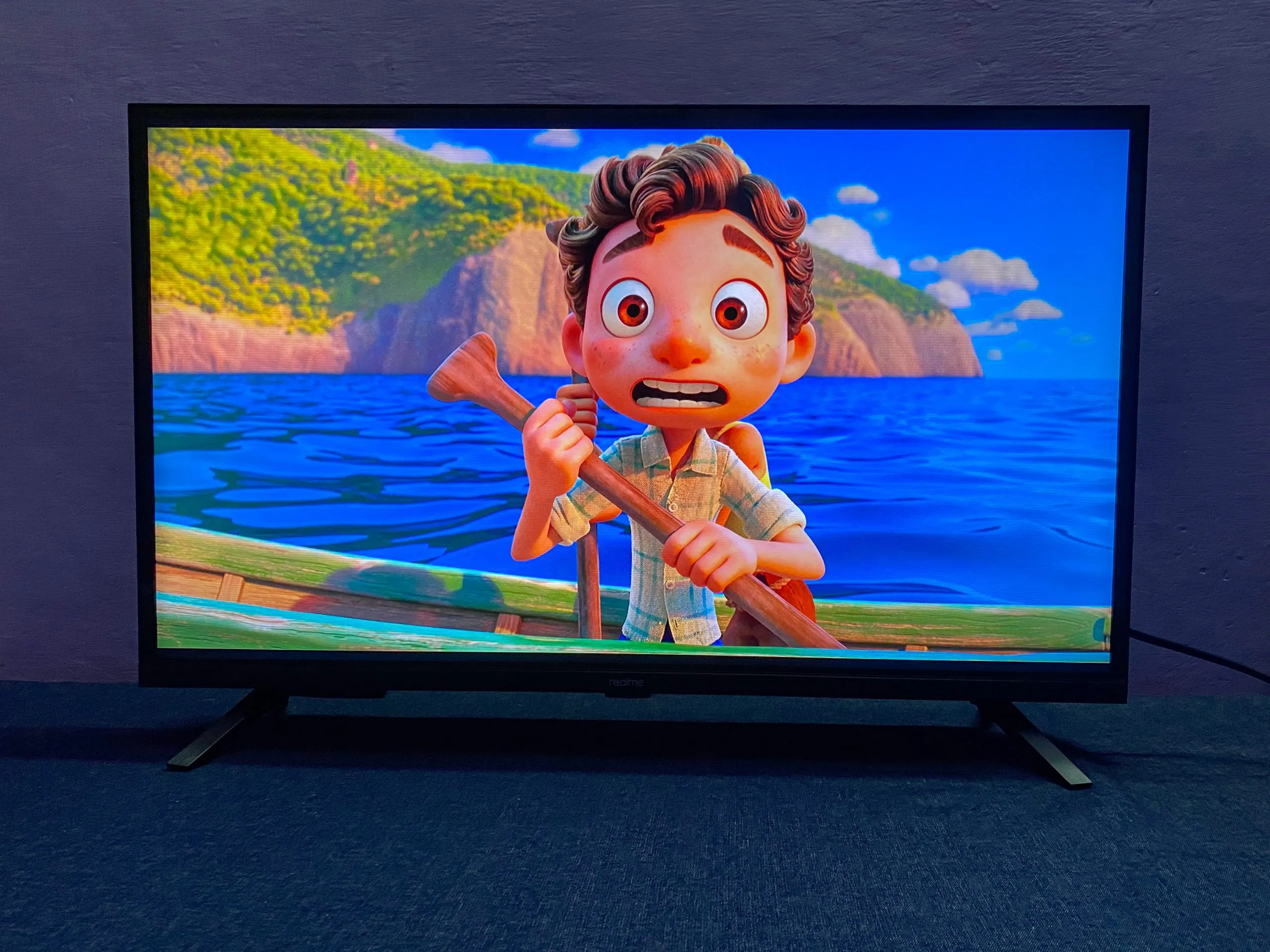Realme Smart TV Full HD (32") Review: Is High Resolution on a Low Budget worth it? | Smartprix