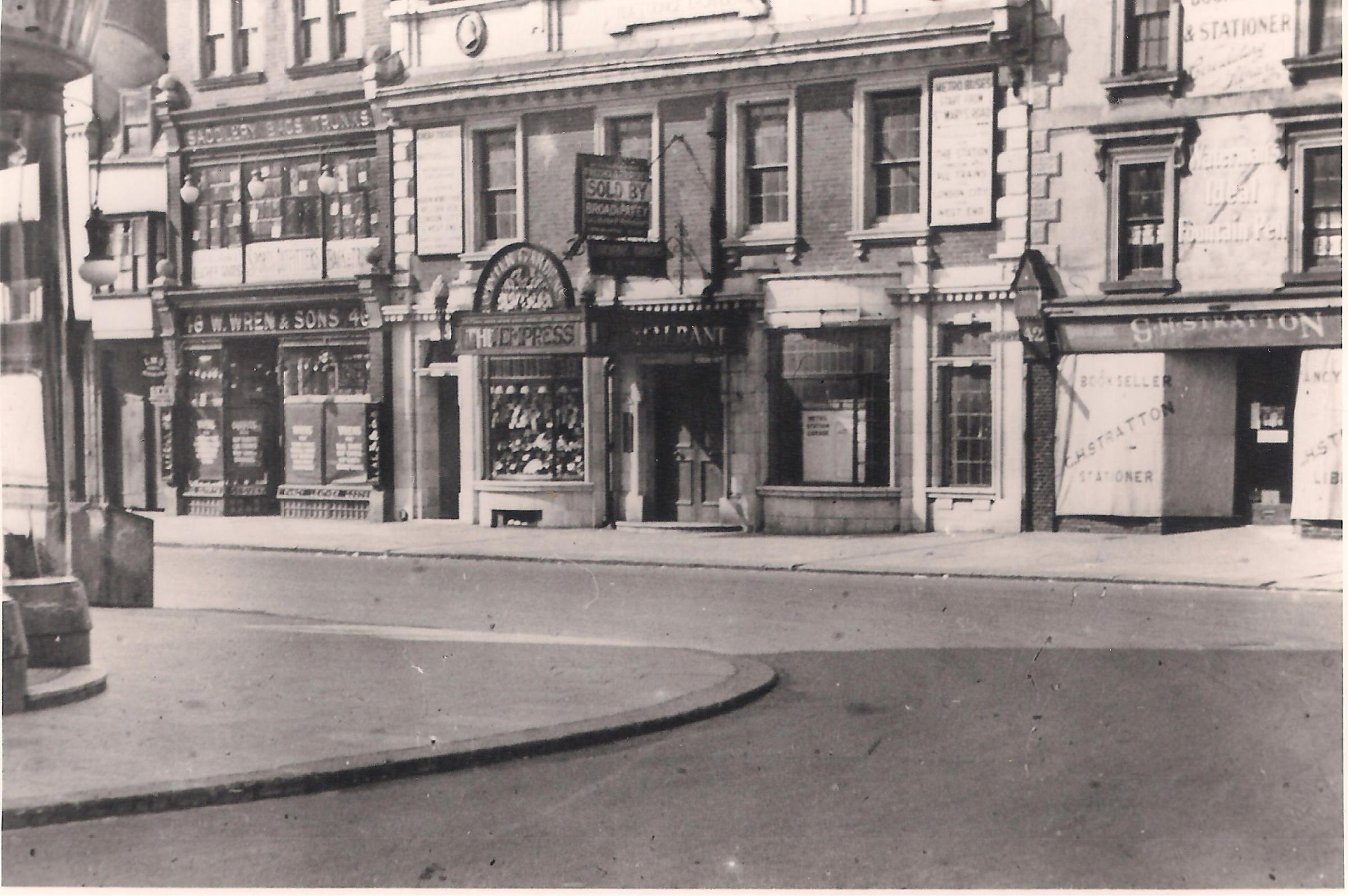 The cinema that opened where Moon Under Water is today