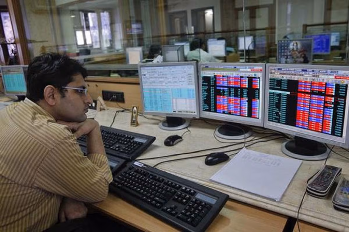 Sensex Jumps Over 200 Points in Early Trade, Reliance Jumps 3 Percent