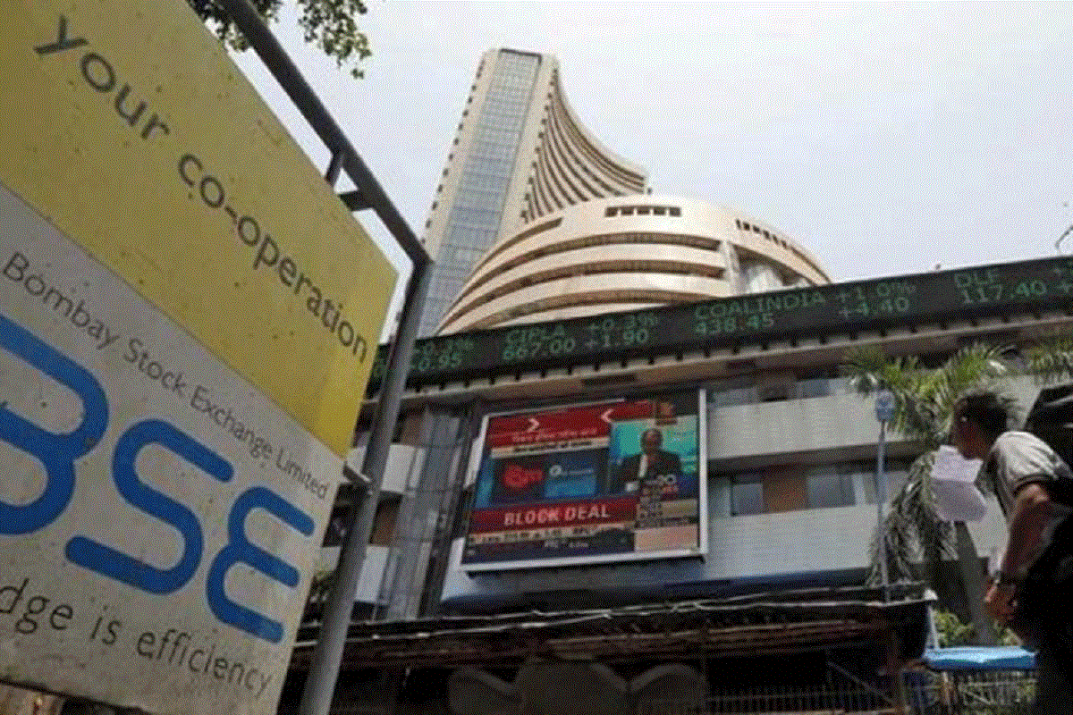 Sensex Rallies 504 Points, Nifty Reclaims 11,800 Points Amid Positive Cues from Global Markets Ahead of US Pol
