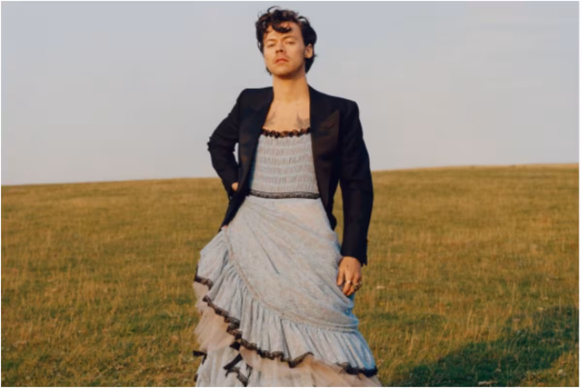 There is No Fine Line for Harry Styles When it Comes to Gender-based Fashion