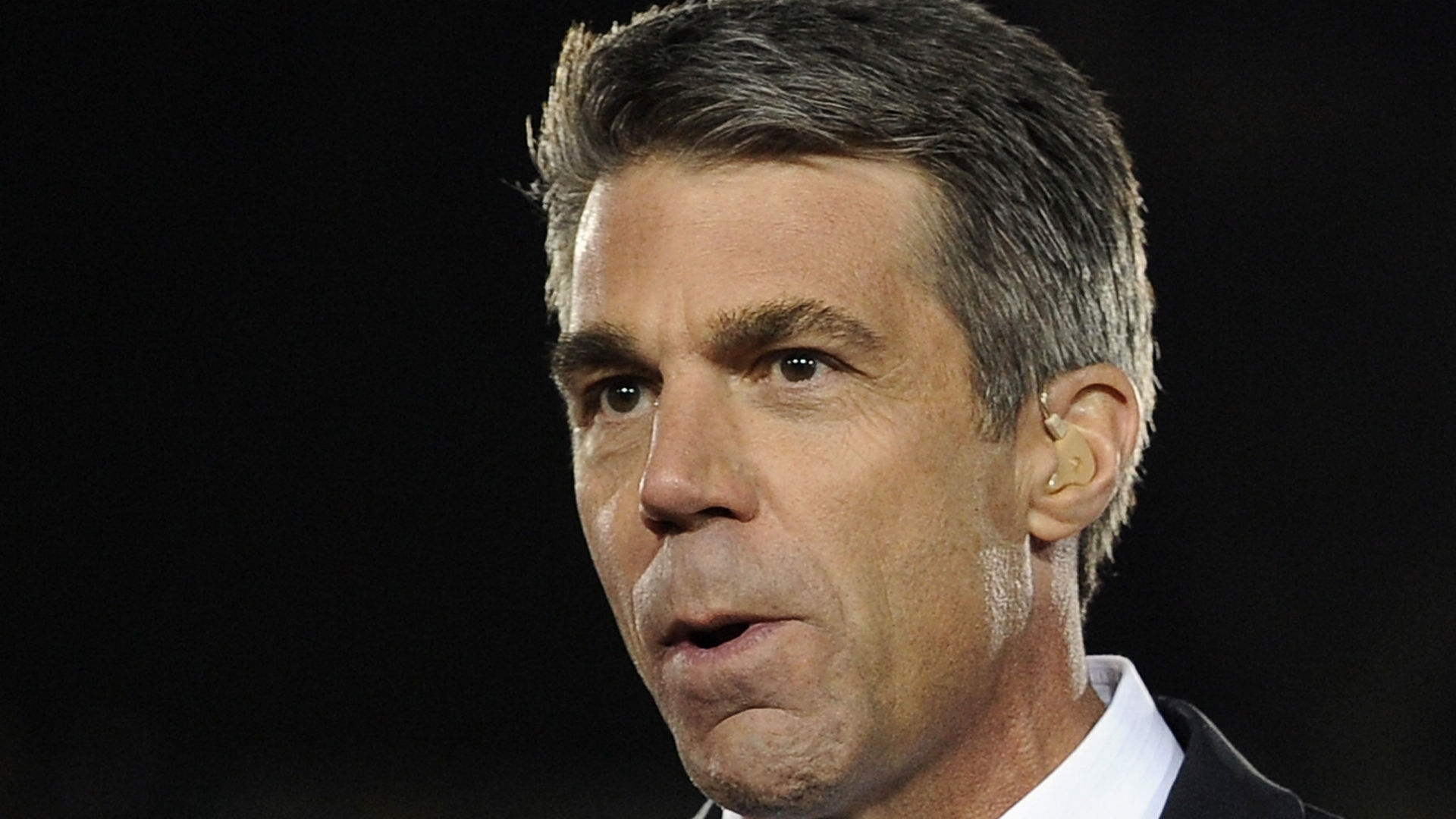 NHL's Hurricanes, NFL's Panthers tweak ESPN's Chris Fowler for expansion draft mixup