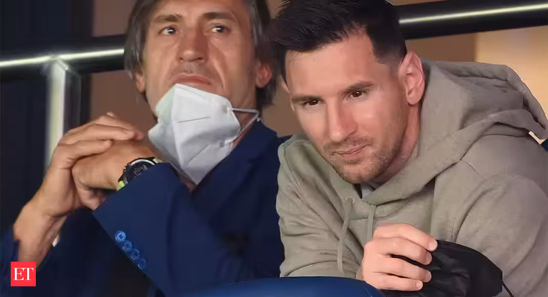 This is it: Lionel Messi gets set for PSG Champions League bow