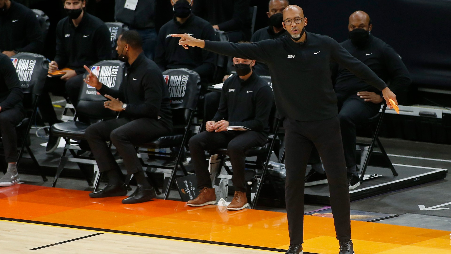 Suns' Monty Williams seems frustrated by Game 3 free throw disparity, calls against Deandre Ayton