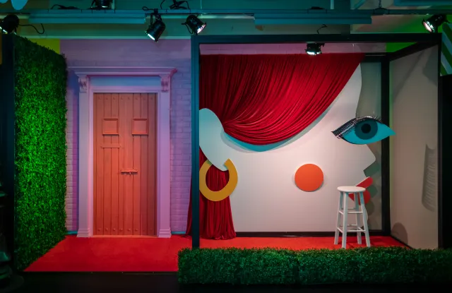 ‘Inside the Wardrobe’ Takes Visitors Through a Fashion Experience
