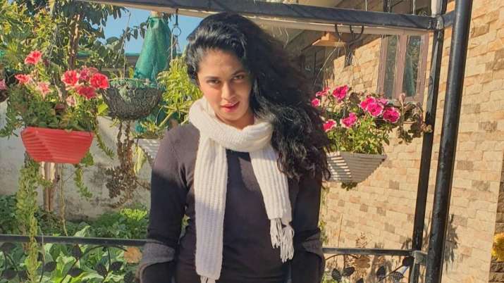 Bigg Boss 14: Kavita Kaushik hits back at troll who says she lost all respect, says 'tel lene jae aisi respect