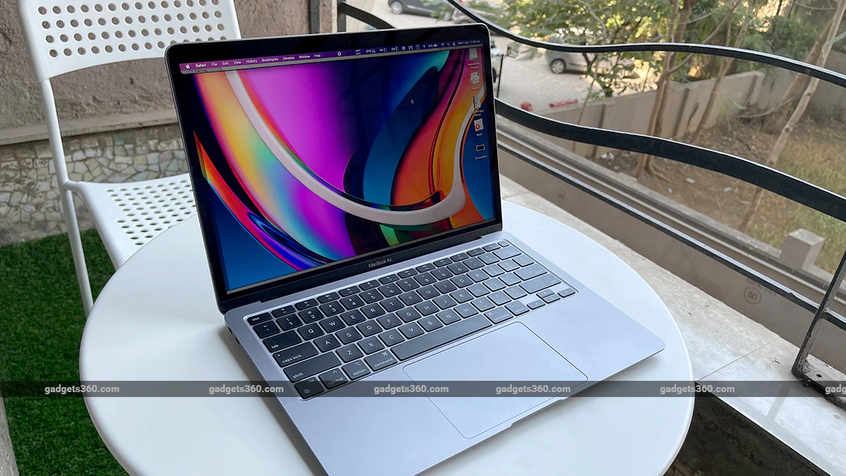 MacBook Air (M1, 2020) Review