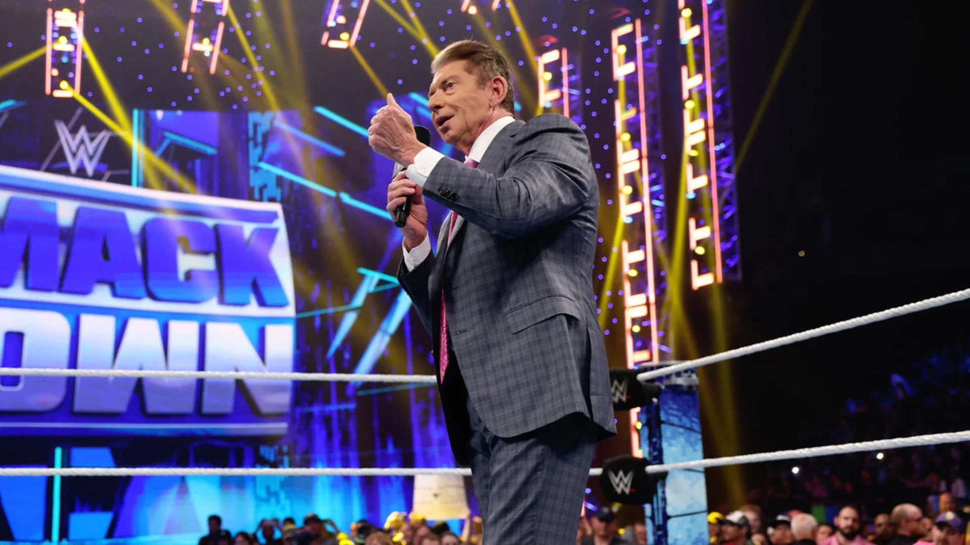 Vince McMahon did not tear up script before SmackDown went on air - Reports