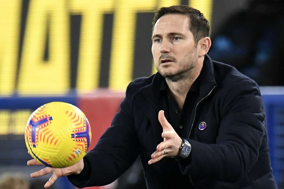 Lampard is showing that he will be a 'top manager', says Cole
