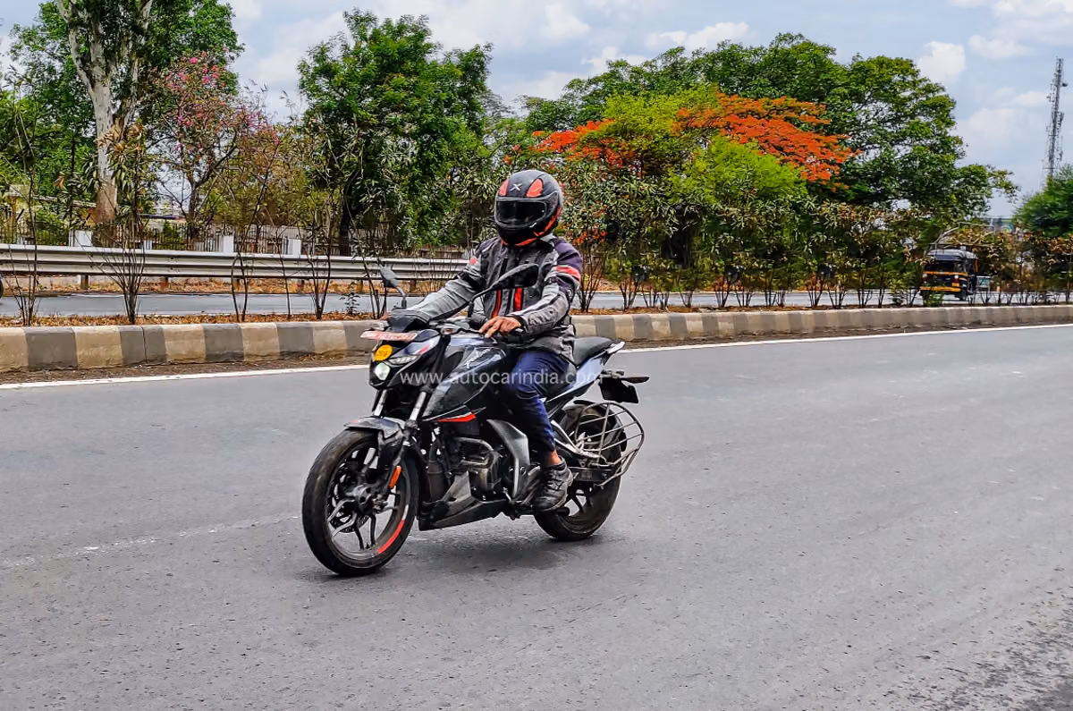 Upcoming Bajaj Pulsar N160 spotted testing again