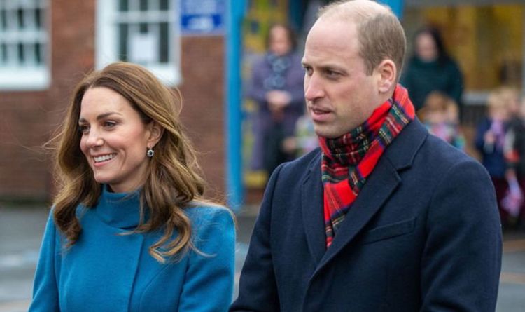 Kate Middleton and William body language sees them 'battle freezing cold' on UK tour