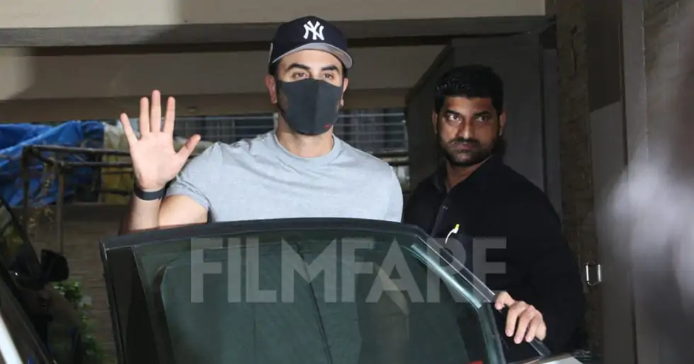 Photos: Ranbir Kapoor clicked arriving for a dubbing session