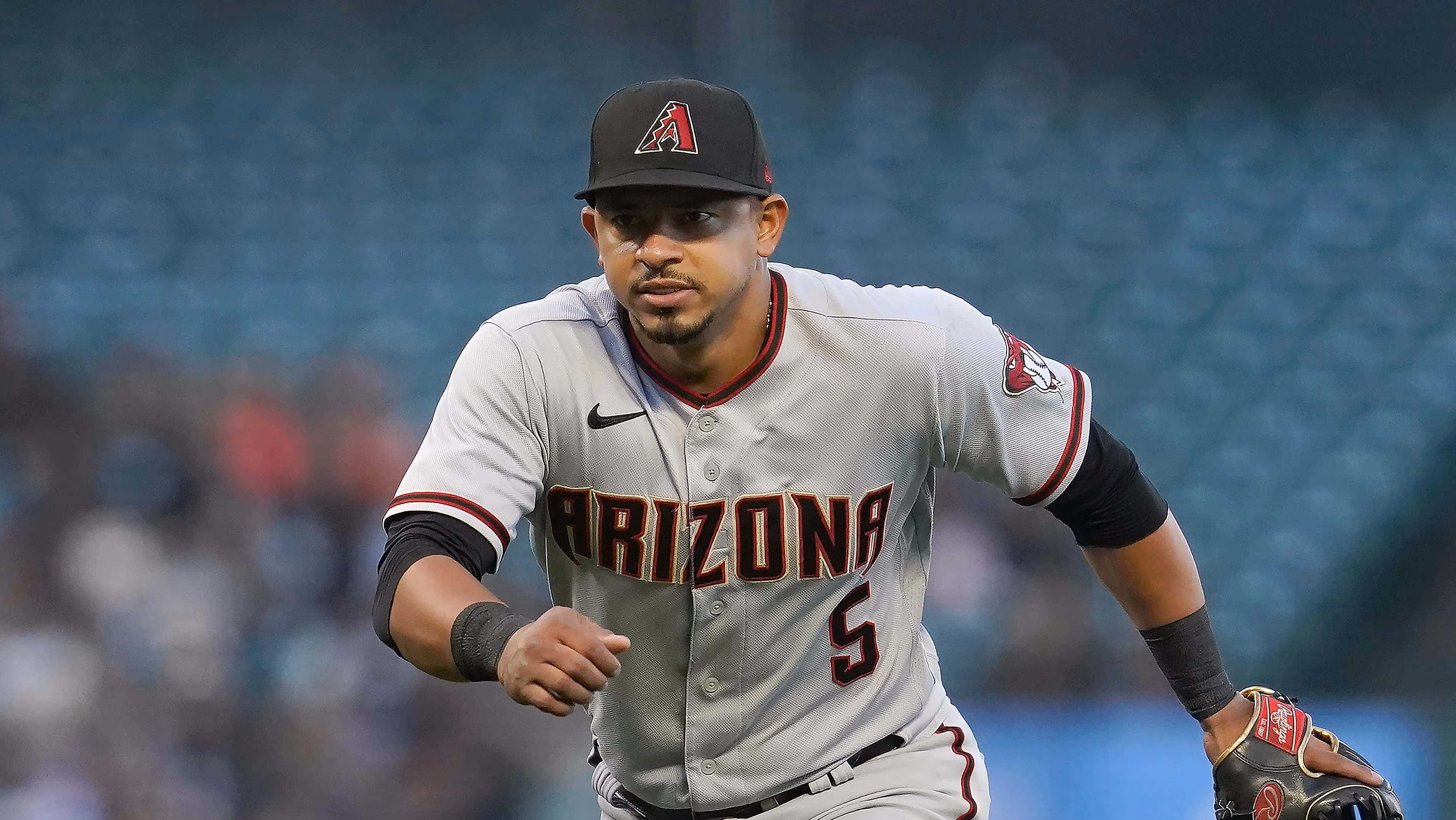 White Sox Trade Rumors: D-Backs' Eduardo Escobar Pursued as Madrigal Replacement