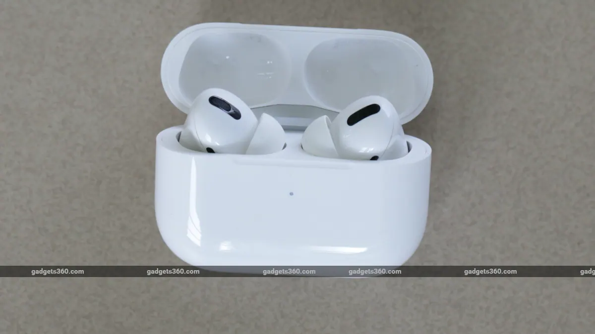 Next Generation Apple AirPods Pro, iPhone SE Could Launch in April 2021