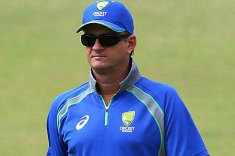 Mark Waugh says, "ICC should look at employing neutral doctor to make concussion call"