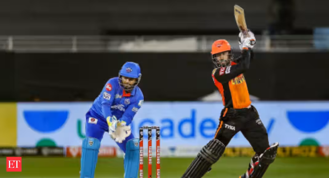 Sunrisers Hyderabad beat Delhi Capitals by 88 runs, stay in the running for play-off place