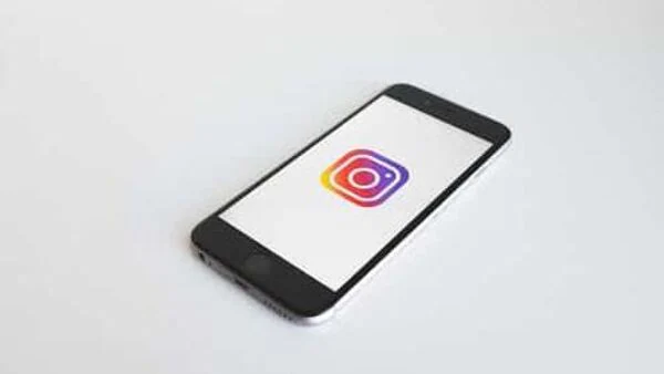 Instagram iPhone scam costs man ₹29 lakh; here's how to avoid online scams