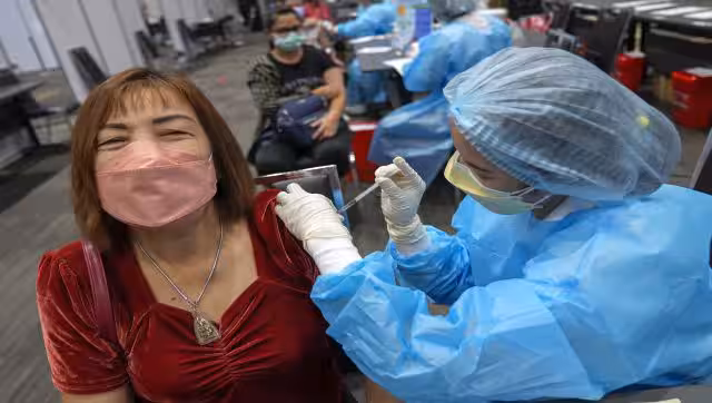 Explained: Why vaccinated people are less likely to spread COVID-19 than the unvaccinated