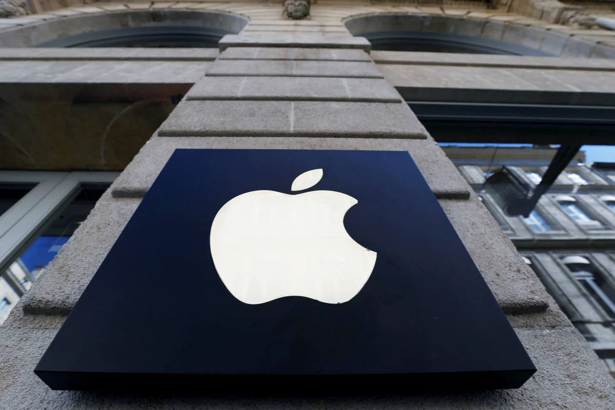 Apple's Self-Driving Electric Car Said to Debut in 2025