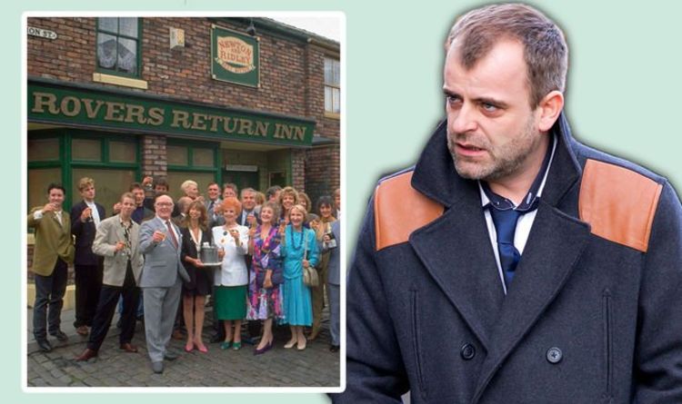 Simon Gregson health: Coronation Street star's 'bloody awful' illness – symptoms