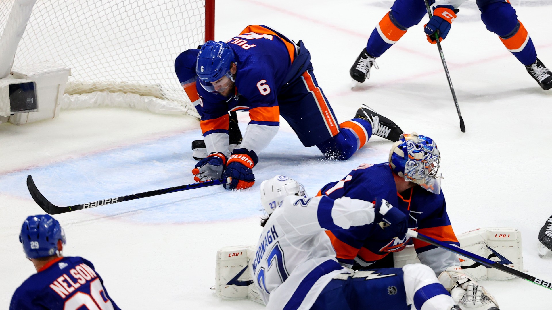 Islanders' Ryan Pulock makes last-second save to even series with Lightning