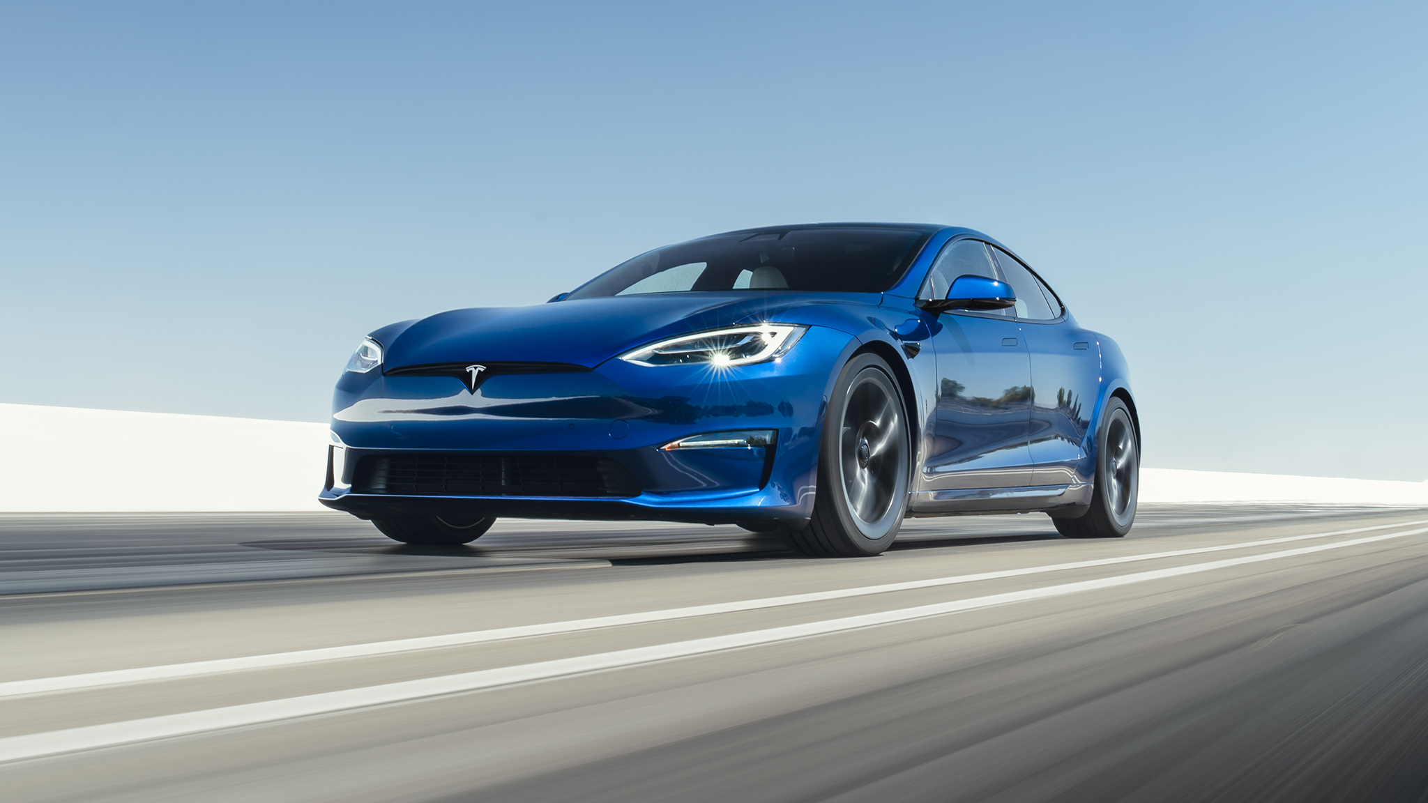 Tesla Model S Plaid First Test: 0–60 MPH in 1.98 Seconds*!