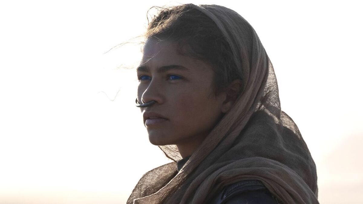 Zendaya Shares Sweet Sunset Look At Dune 2 Filming, Tells Fans She’ll Be Back On Social Soon