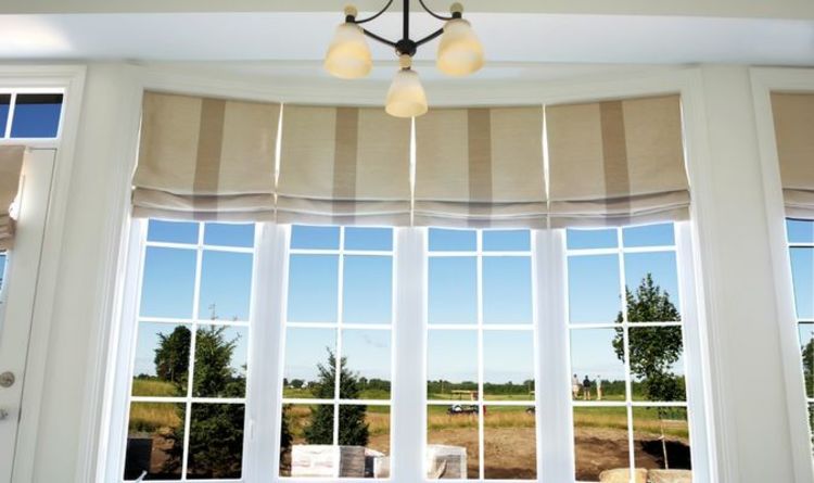 How to clean roller blinds
