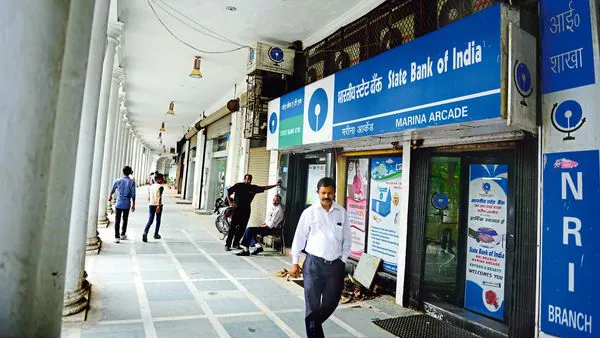SBI account holders? Here's how you can download deposit interest certificate