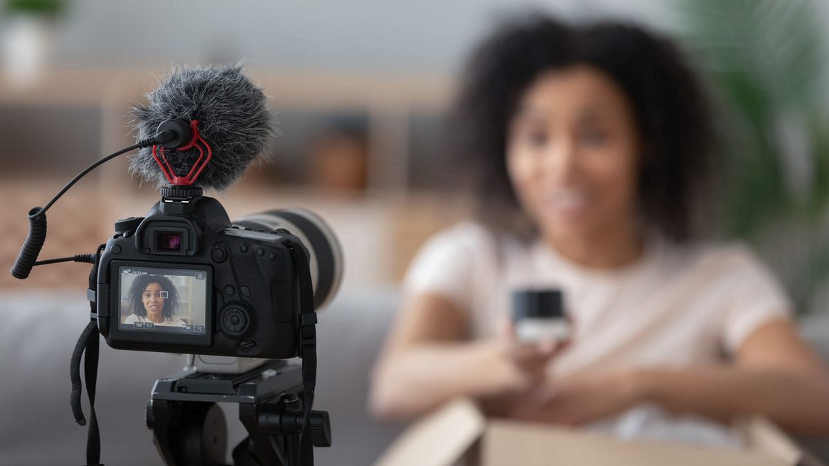 Best cameras for vlogging in 2021