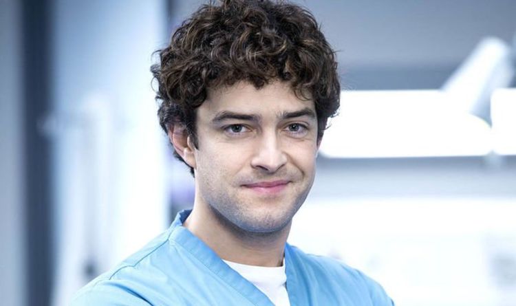West End’s Lee Mead thanks key workers with £25,000 worth of tickets for free