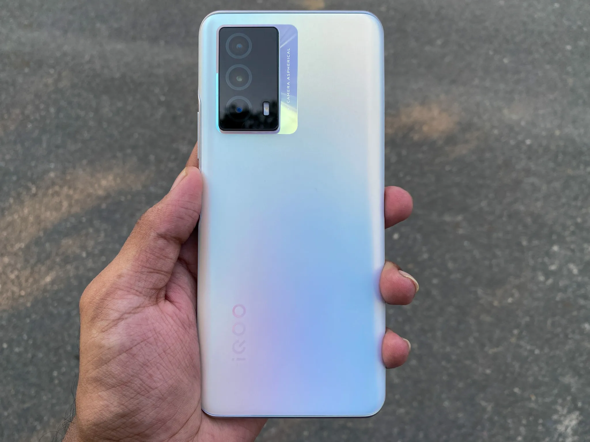iQOO Z5 5G Review with FAQ: Should you buy? | Smartprix