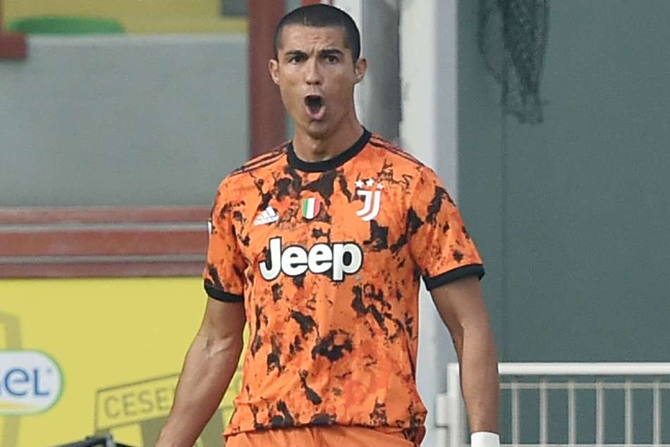 Cristiano Ronaldo: I prefer watching boxing or UFC rather than football