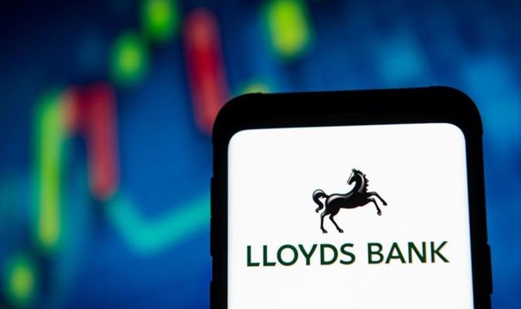 Lloyds Bank alert: Britons targeted by dangerous text scam - ‘could have fallen for it!’