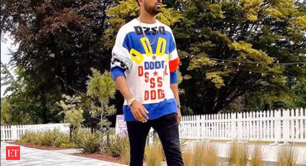 Cricketer Krunal Pandya detained at Mumbai airport by DRI