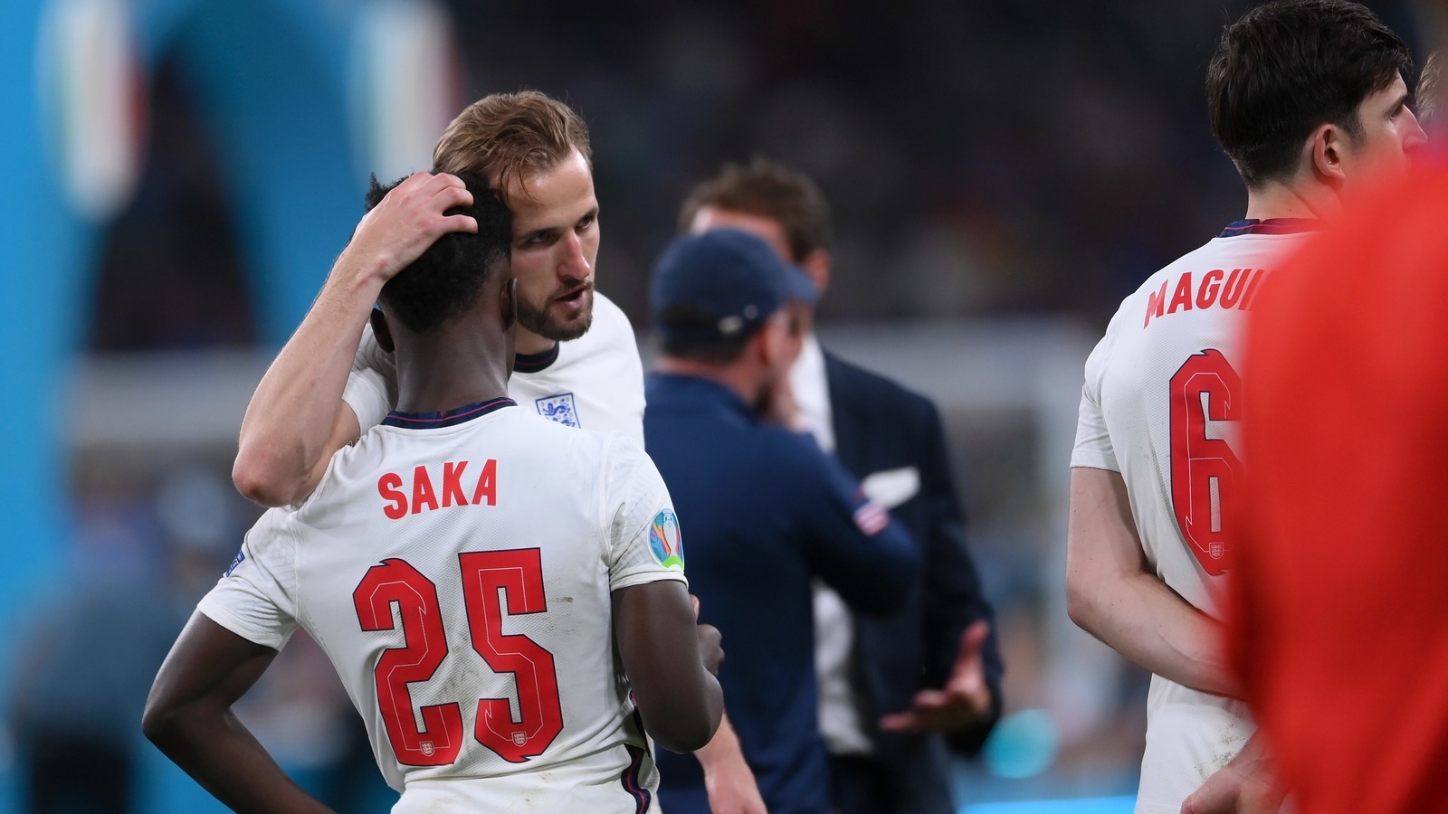 'He doesn't deserve it': Arteta backs Saka to overcome racial attacks