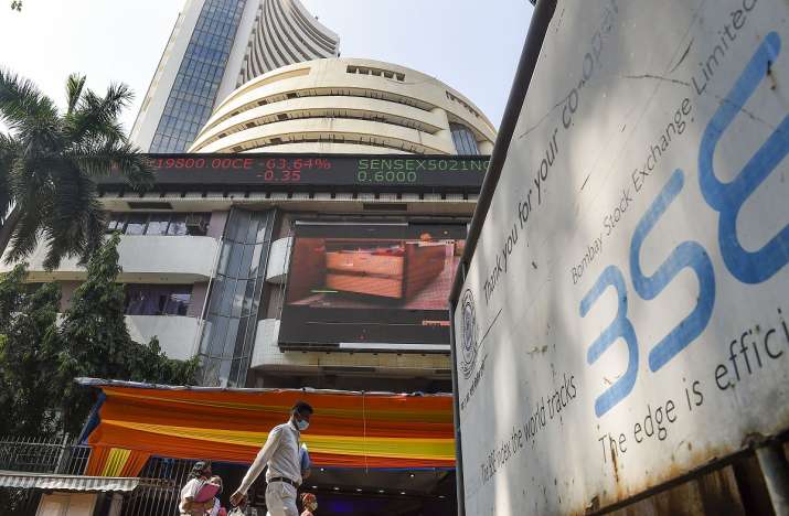 Sensex, Nifty marginally up as geopolitical worries grip global stocks