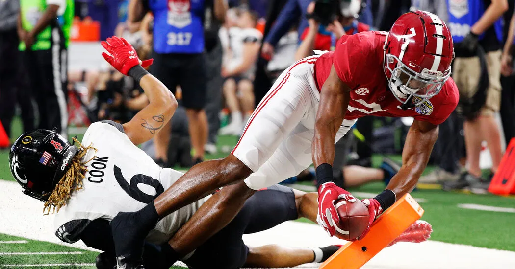 Alabama Rolls Past Cincinnati, 27-6, in College Football Playoff Semifinal