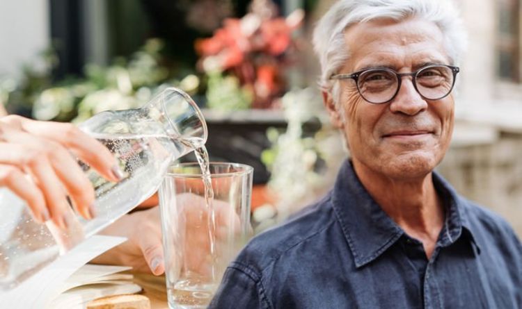 How to live longer: Water helps fight off infections, reduce cancer risk and boost longevi