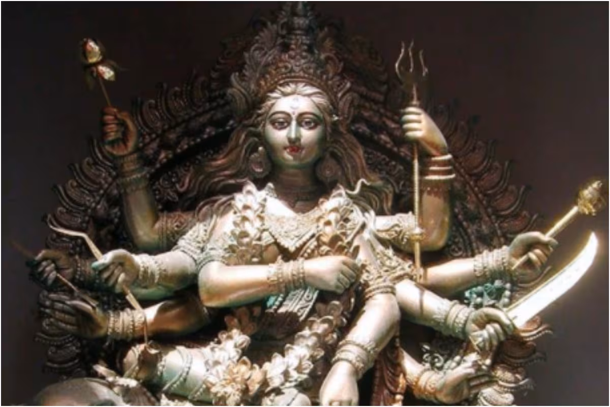 Navratri Day 8: The Significance of Maa Mahagauri and Ashtami Rituals