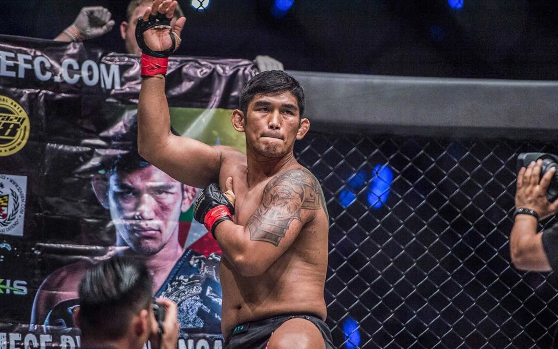 “For some reason, I want to lean towards Ritu” - Aung La Nsang picking Ritu Phogat to beat Stamp Fairtex in Gr