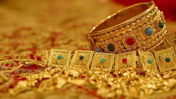Know how to check if your gold jewellery's hallmark is genuine