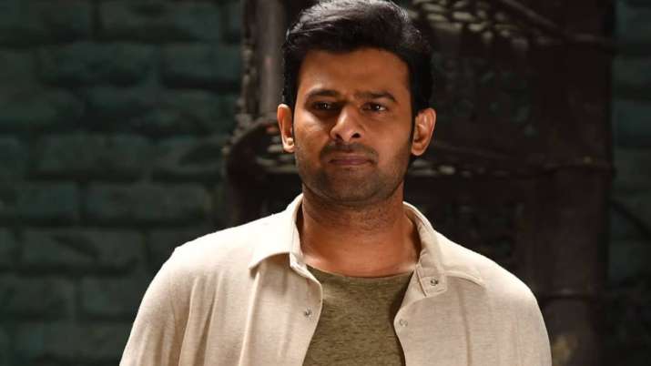 Prabhas talks to a fan on video call who is admitted to a hospital
