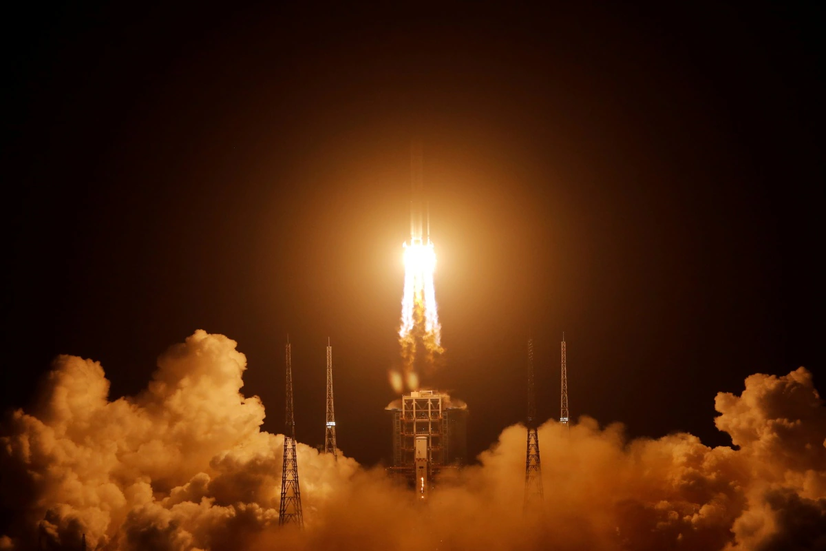 China’s Chang’e 5 Moon Probe Begins Journey Back to Earth