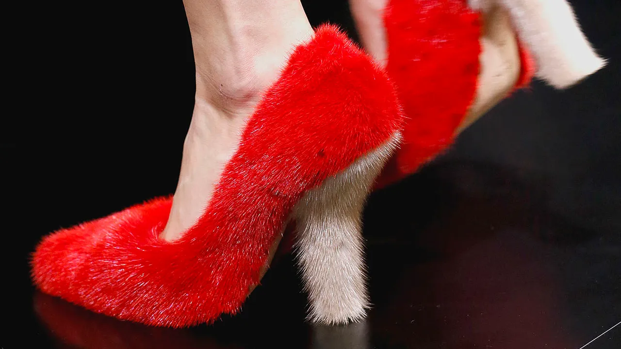 An Appreciation of Phoebe Philo’s Sexy and Strange Shoes