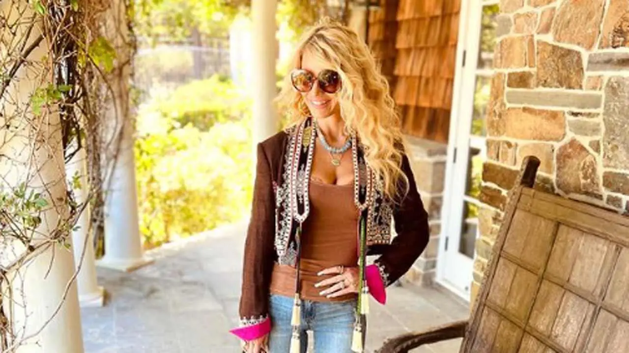 Jessica Simpson faces backlash for letting 3-year-old daughter use pacifier