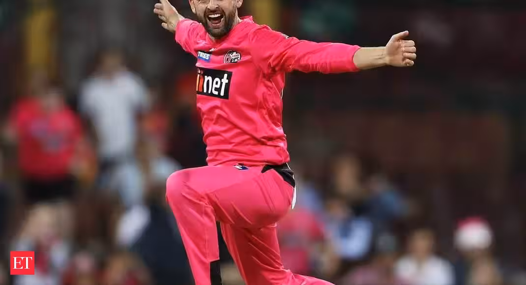 Nathan Lyon replaces Cameron Green in Australia T20 squad